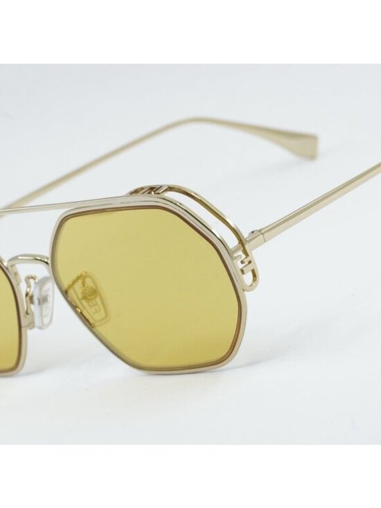 Fendi FE40039U 10L Sunglasses Gold Geometric Frame, Yellow Mirror Lenses main image 9